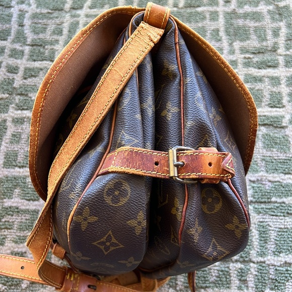 Authentic LV VINTAGE LOUIS VUITTON Saumur Bag handbag saddle bag PURSE CROSSBODY - Picture 4 of 17